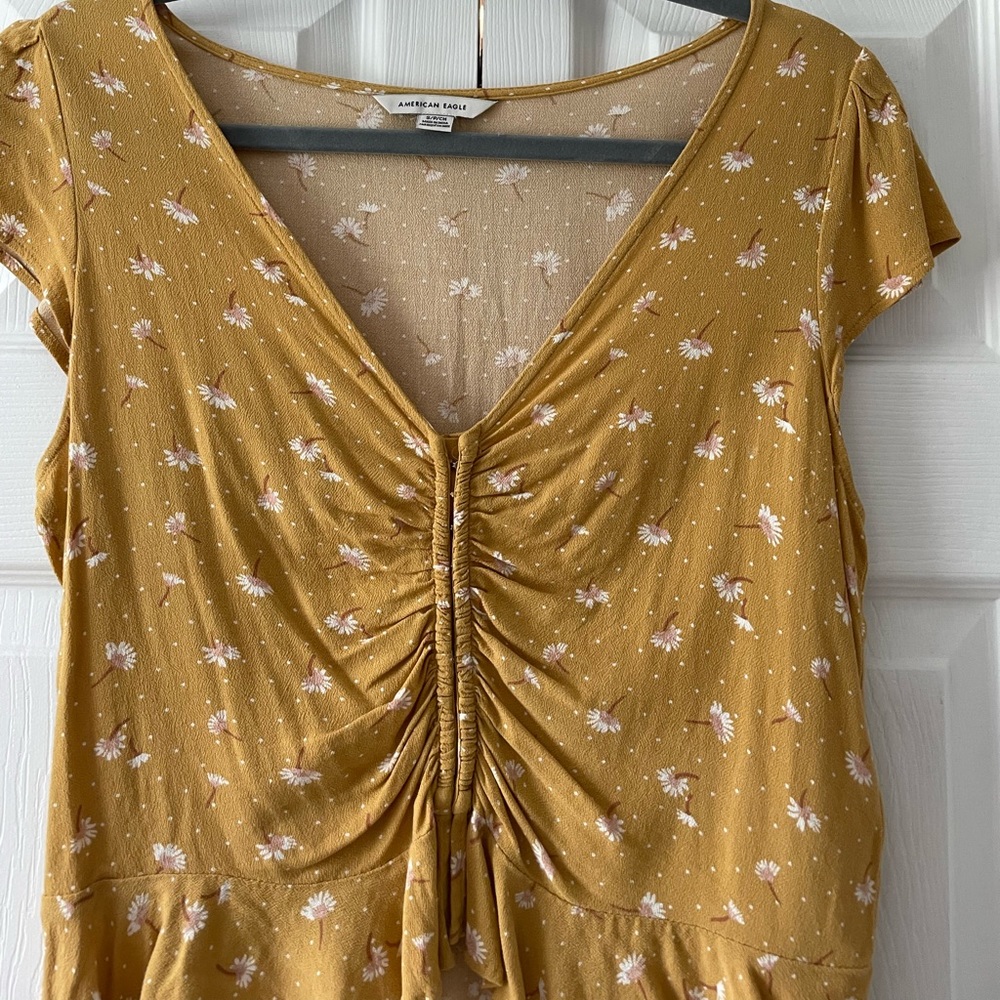 American Eagle yellow floral crop top